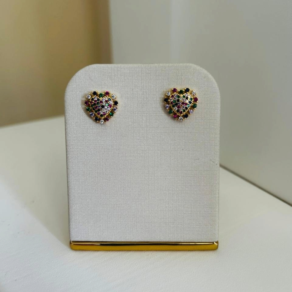 Brinco Coração Zircônias Coloridas Folheado a Ouro 18K