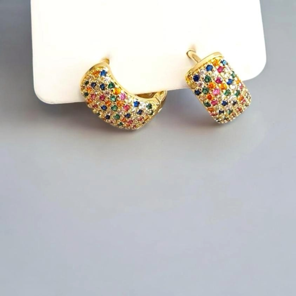 Brinco Cravejado Argolas Coloridas Folheado a Ouro 18K