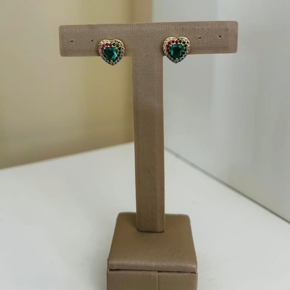 Brinco Argola Coração Zircônia e Micro Cravejada Folheado Ouro 18K