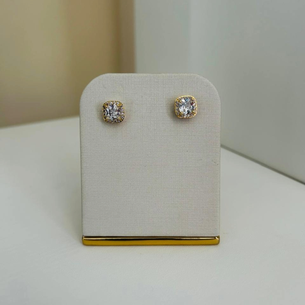 Brinco Quadrado com Zircônia e Halo Cravejado Zircônia Folehado a Ouro 18K