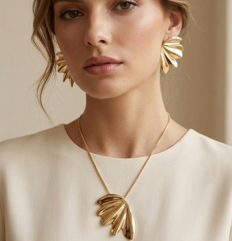Conjunto Folhas Douradas Folheado a Ouro 18K