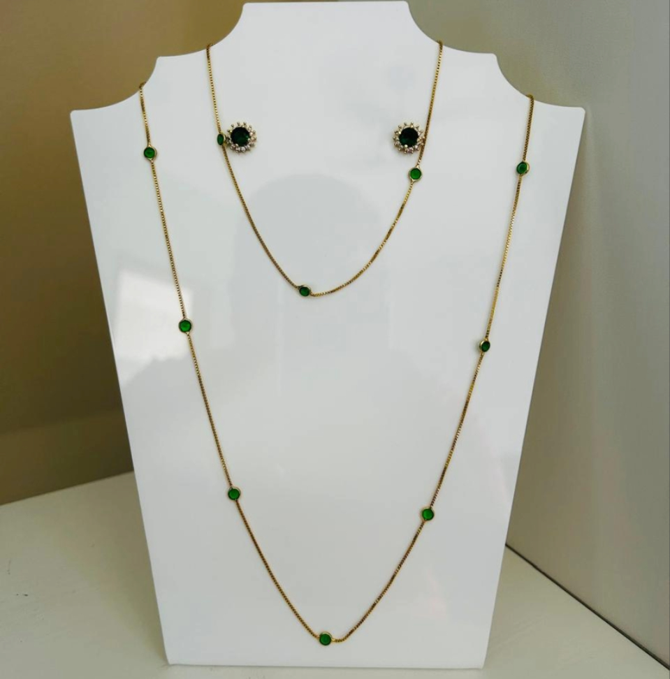 Colar Longo Zircônias Verde Esmeralda Folheado a Ouro 18K