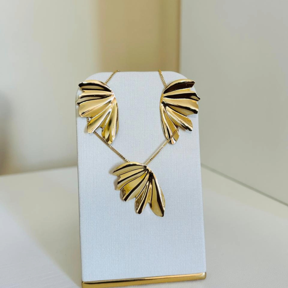 Conjunto Folhas Douradas Folheado a Ouro 18K