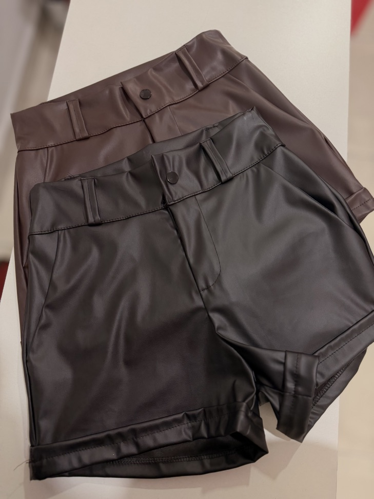 Shorts Couro - #4