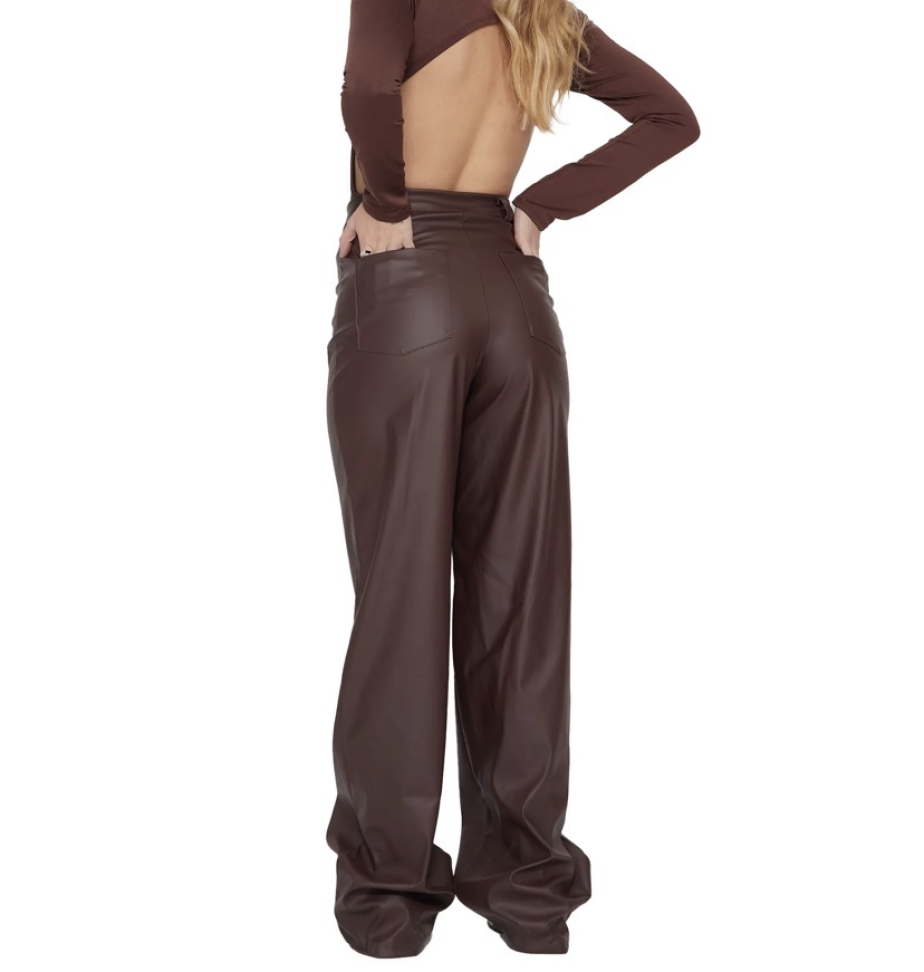 Calça de couro