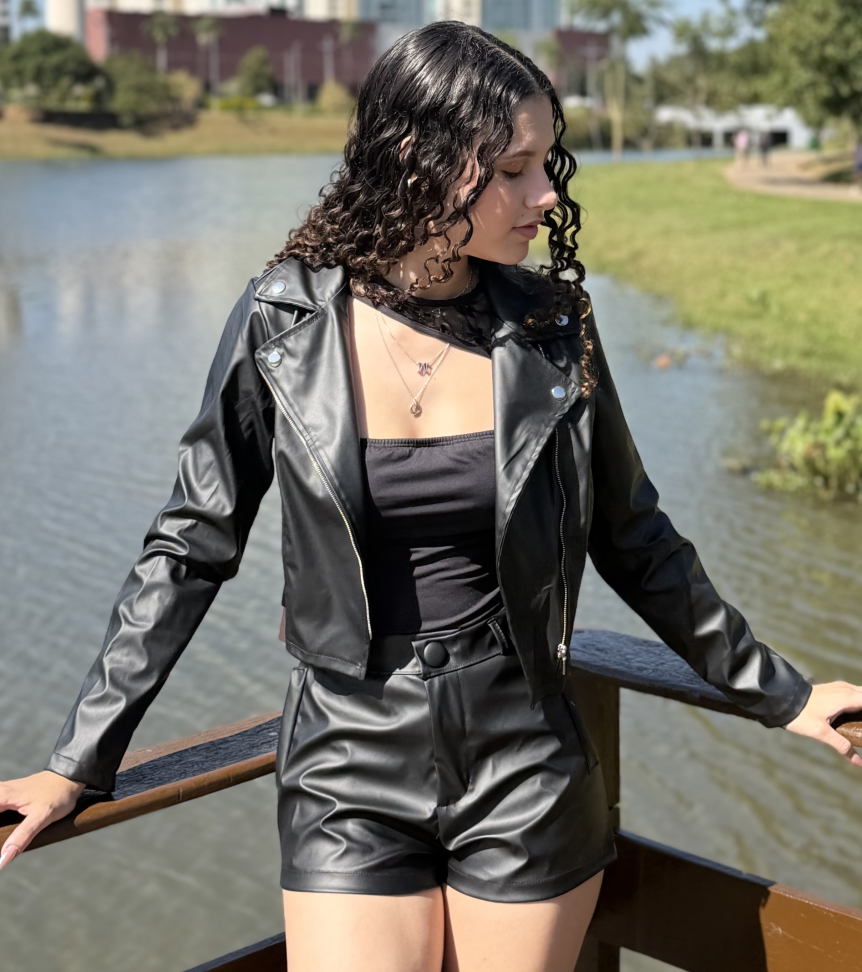 Jaqueta couro preto