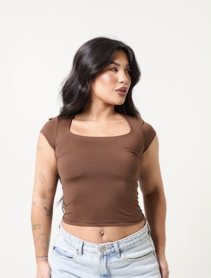 Cropped Lizzy