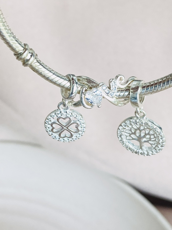 Berloque trevo cravejado ao redor - #2