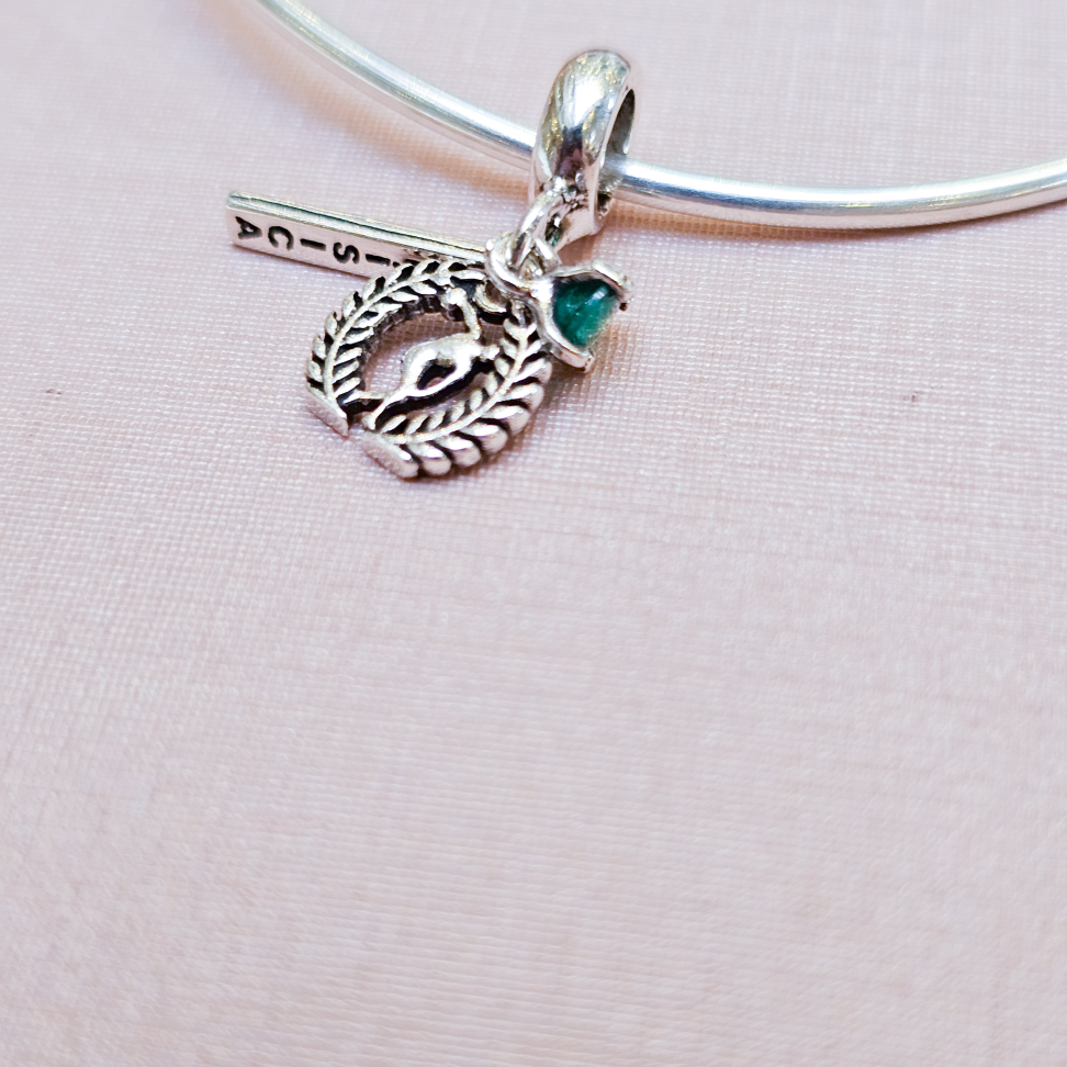 Berloque patuá da profissão - #7