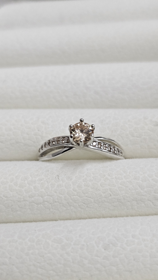 Anel solitário champagne cravejado - #1