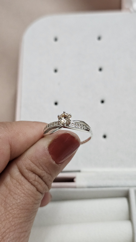 Anel solitário champagne cravejado - #1