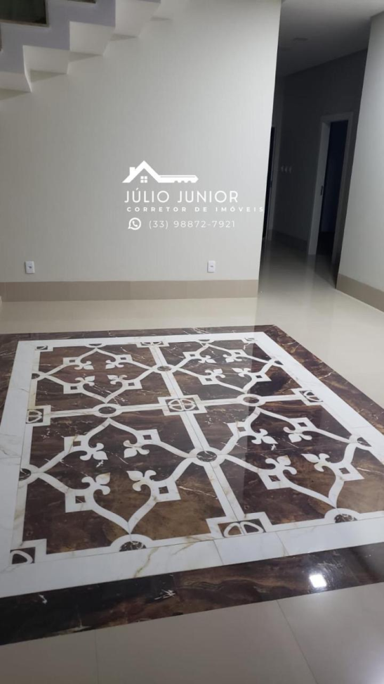 CASA A VENDA - CENTRO DE MANTENA - #18