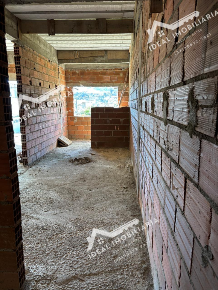 imovel a venda com dois ponto comeciais e 6 apartamentos com sala cozinha dois quartos um quato com suite e banheiro social. construção ainda sem acabamento - #19