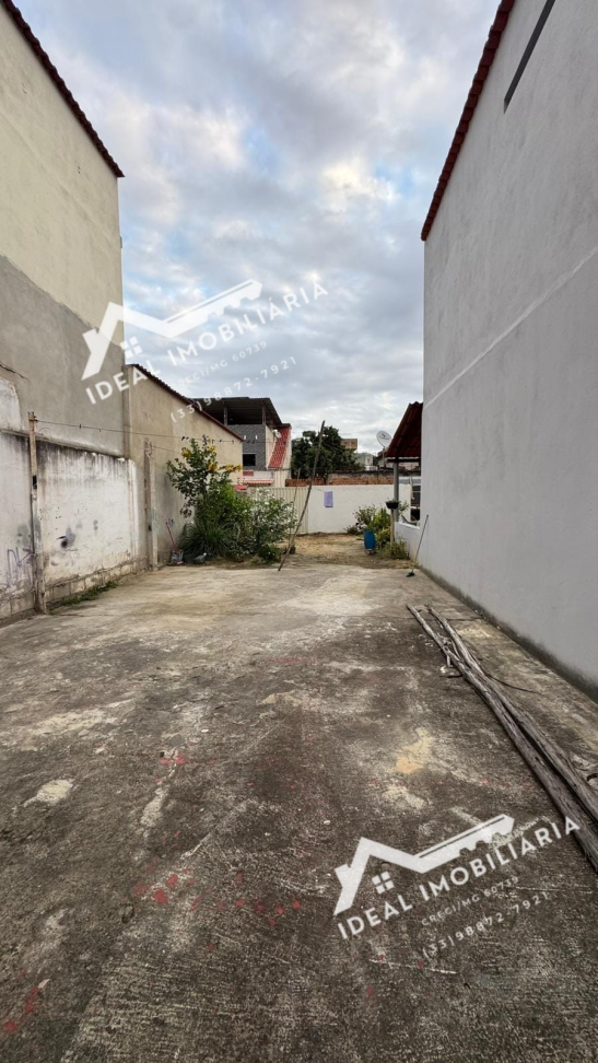 CASA À VENDA - Bairro Alvorada - #27