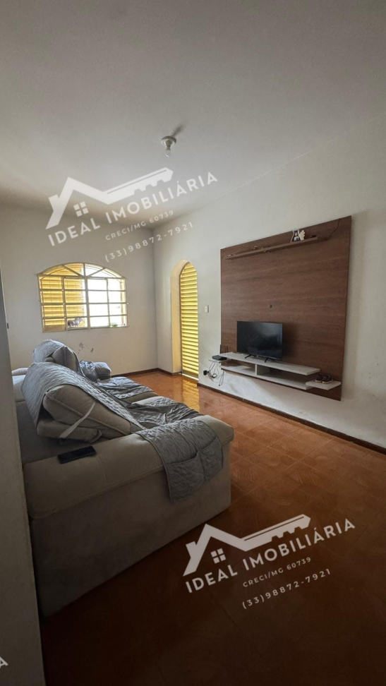 CASA A VENDA - CENTRO DE MANTENA - #19