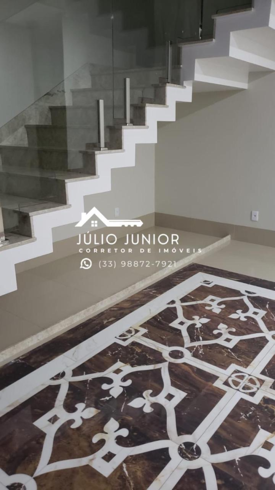 CASA A VENDA - CENTRO DE MANTENA - #12