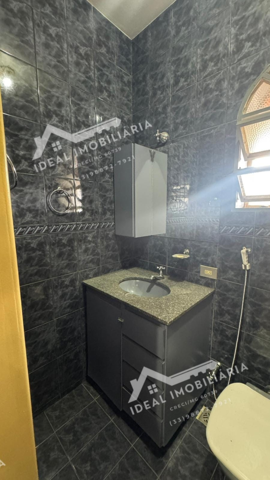 CASA A VENDA - CENTRO DE MANTENA - #16