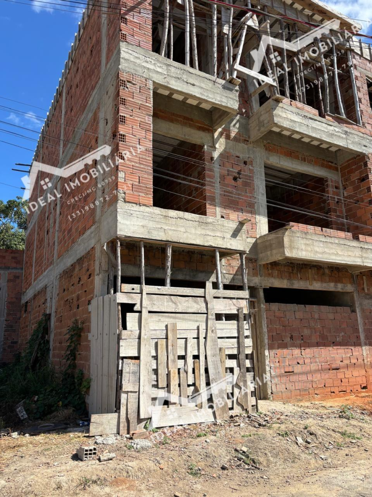 imovel a venda com dois ponto comeciais e 6 apartamentos com sala cozinha dois quartos um quato com suite e banheiro social. construção ainda sem acabamento - #16