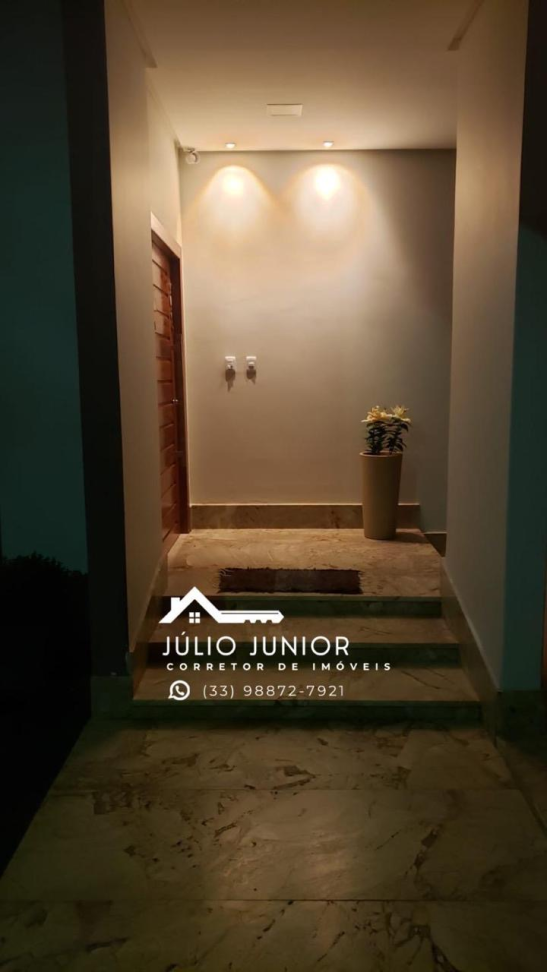 CASA A VENDA - CENTRO DE MANTENA - #6