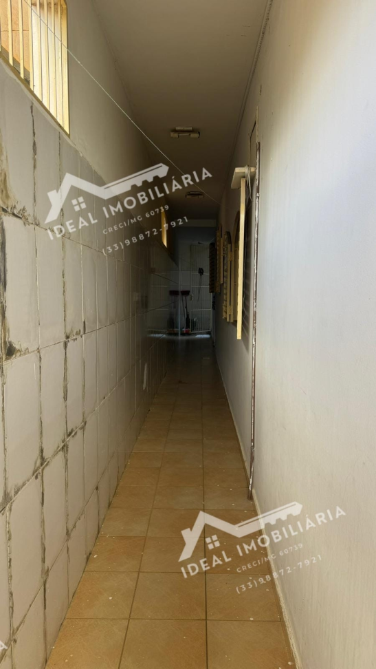 CASA A VENDA - CENTRO DE MANTENA - #13