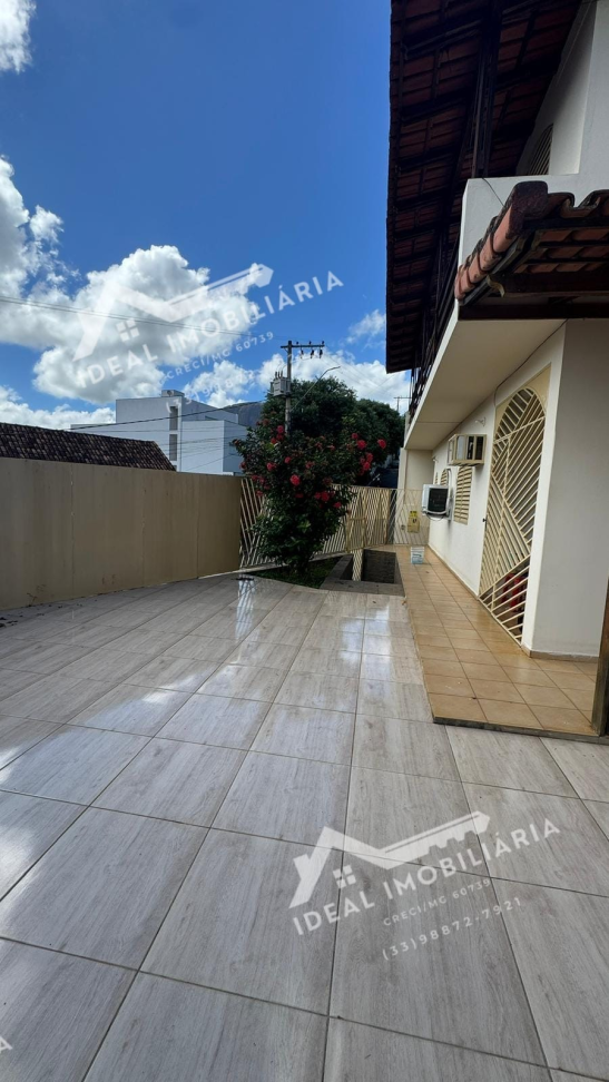 CASA A VENDA - CENTRO DE MANTENA - #12