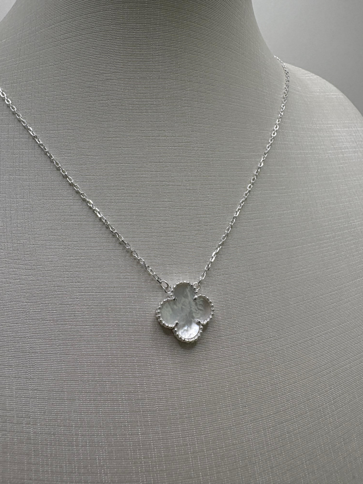 Gargantilha prata trevo branco - #2