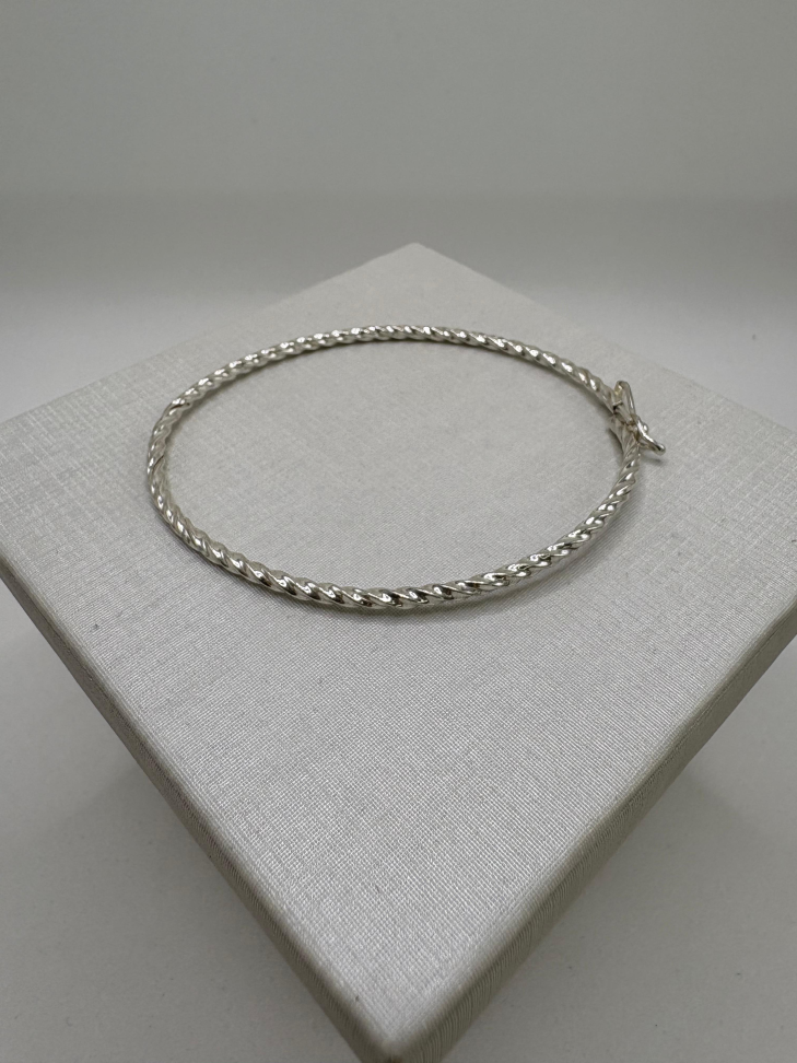 Bracelete prata fio torcido com fecho - #2