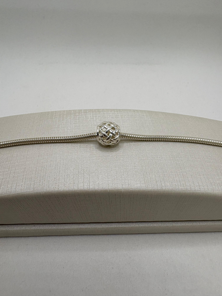 Berloque prata separador trançado - #2