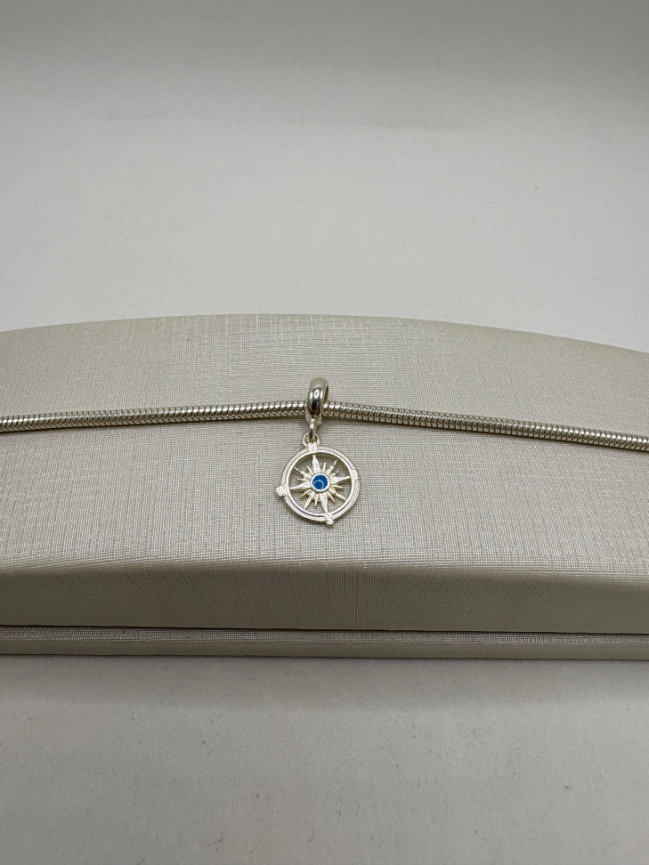Berloque prata bússola - #2