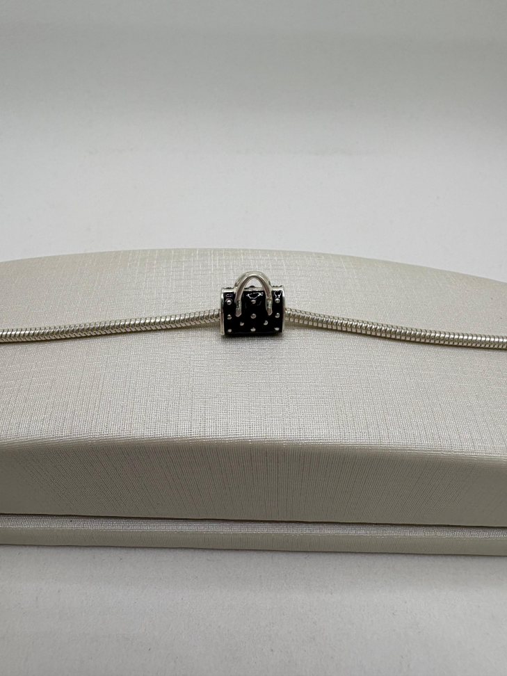 Berloque prata bolsa preta - #2