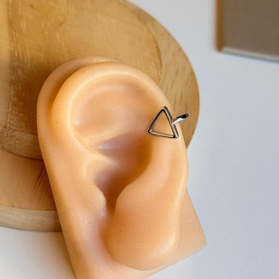 Piercing Fake Triângulo