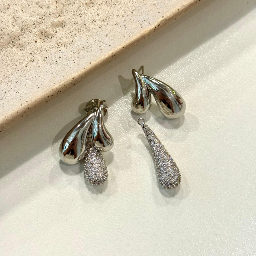 Brinco Gota Tripla Zircônias