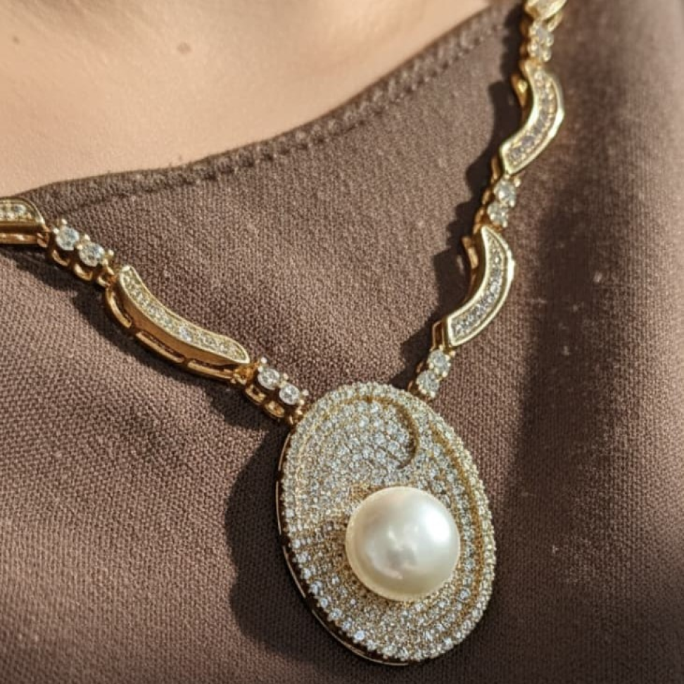 Colar Oval Pérola Zircônias