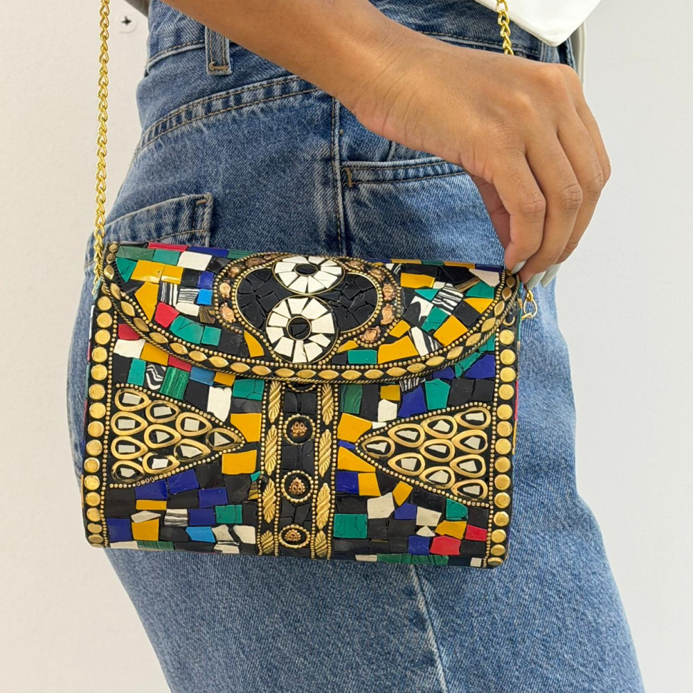 Clutch Indonésia Play