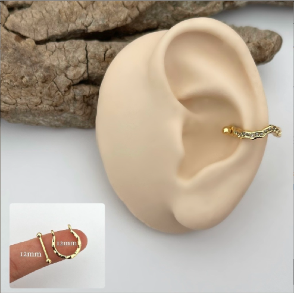 Piercing Conch Cravejado Orgânico