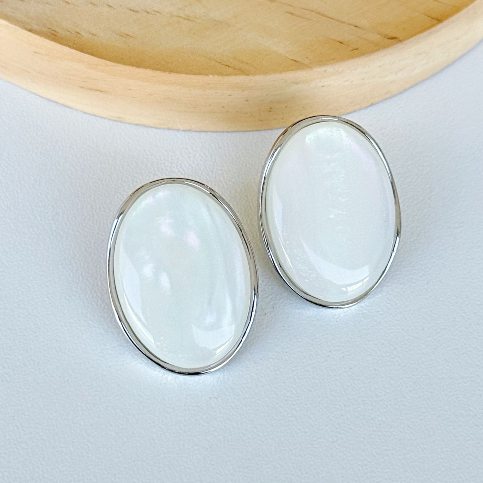 Brinco Oval Holográfico