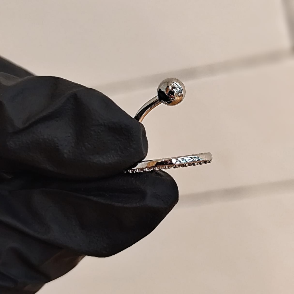 Piercing Umbigo Meia Lua Zircônias Maxi