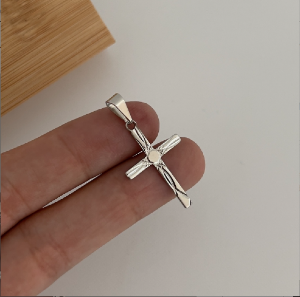 Pingente Cruz Diamantada Josué