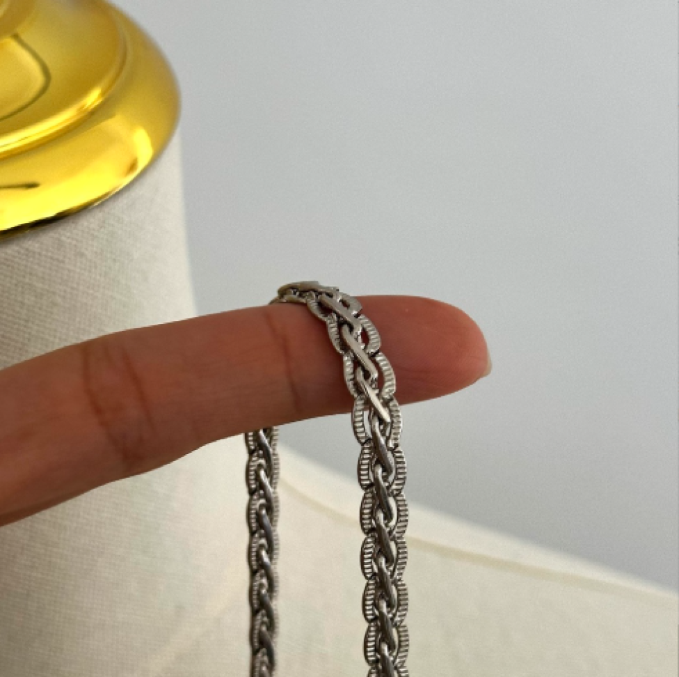 Colar Trançado Trabalhado