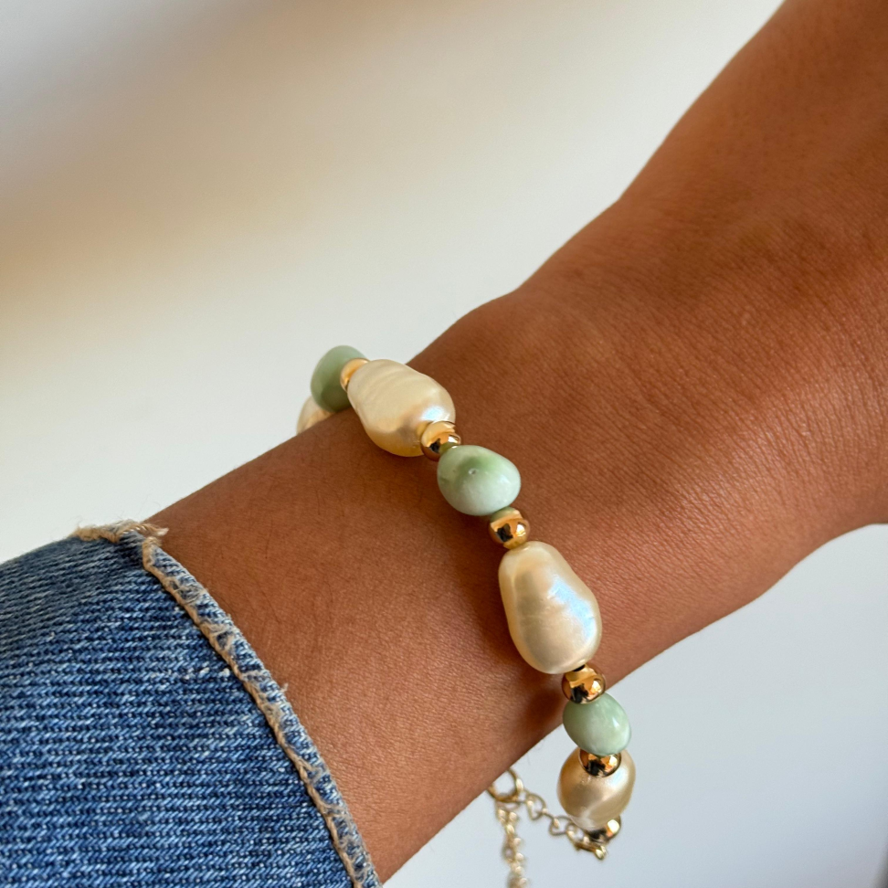 Pulseira Pérola Barroca & Pedras Verdes