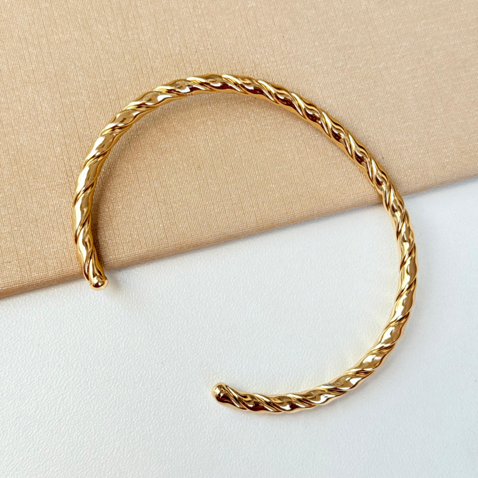 Bracelete Torcido Minimal