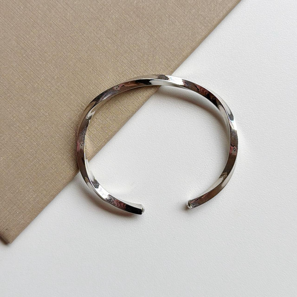 Bracelete Torcido Minimalista - #6