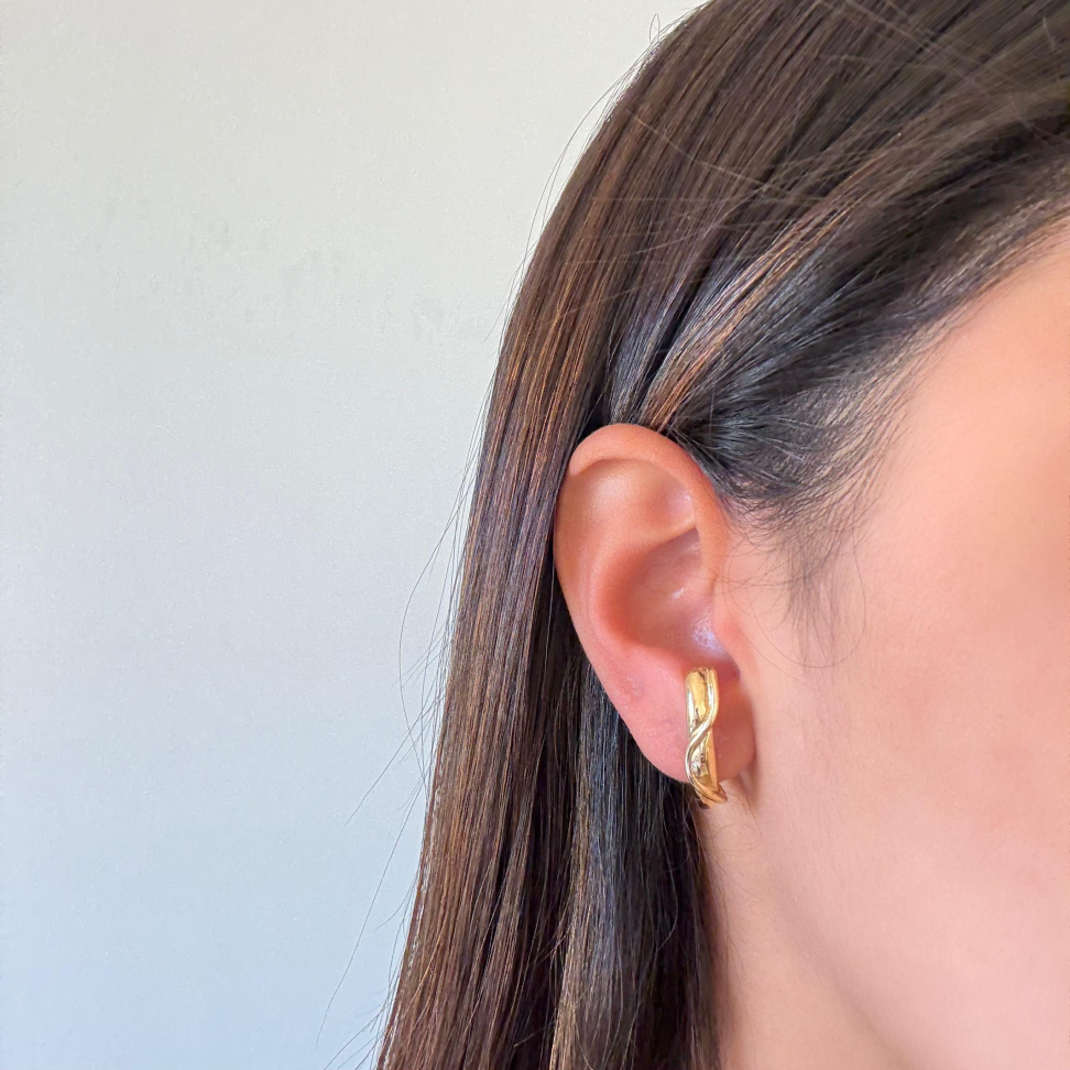 Brinco Earhook Fio Ondulado