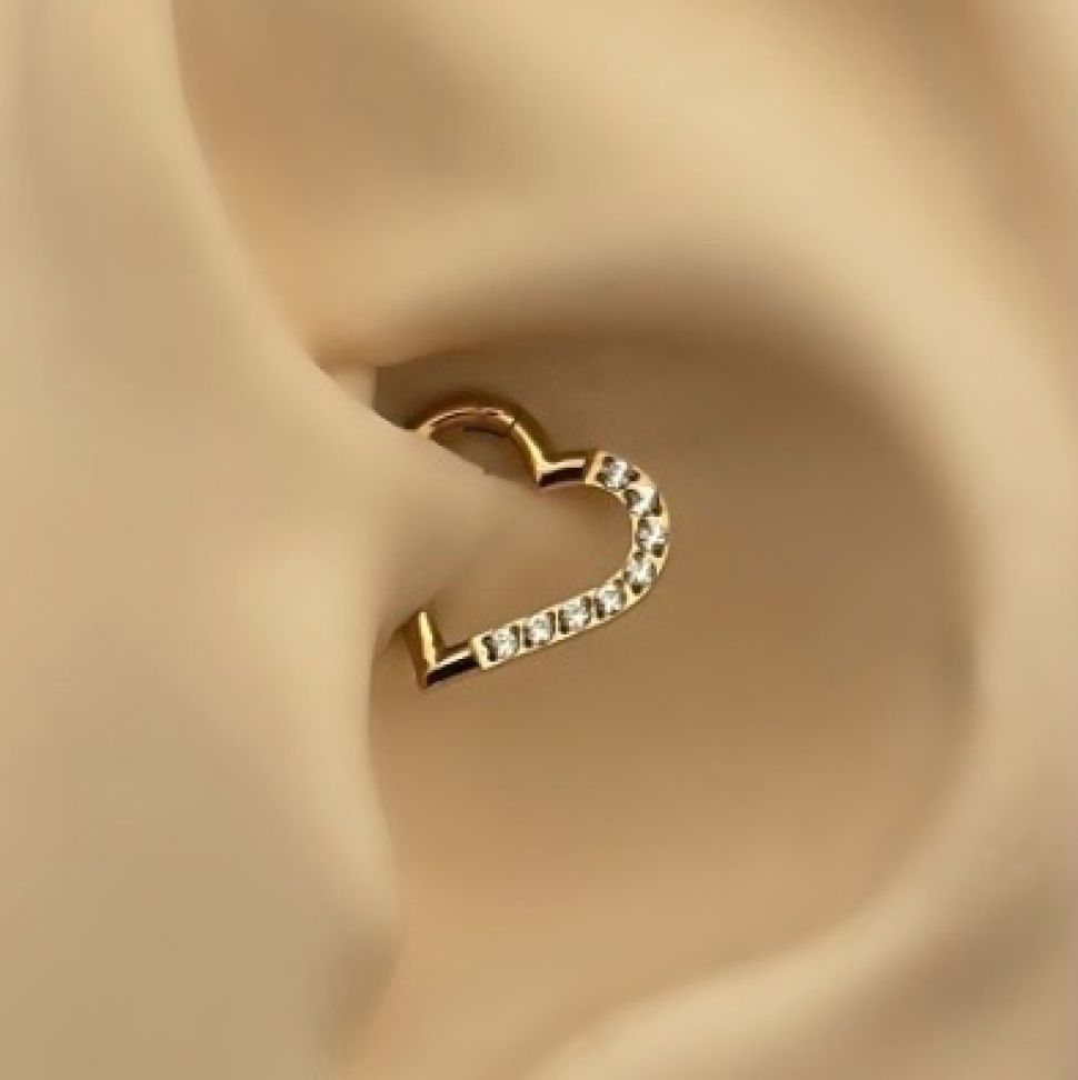 Piercing Coração Segmentado Cravejado Frontal | Titânio