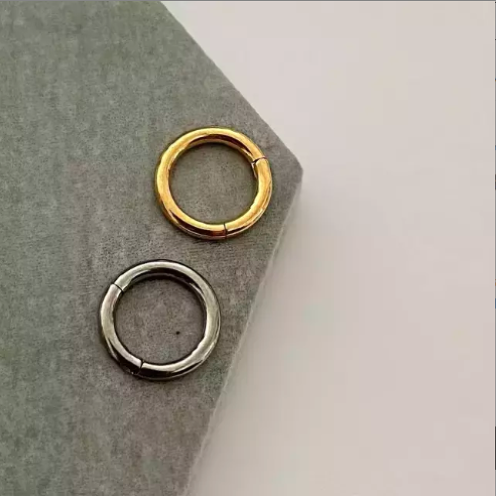 Piercing Argola Segmentada Lisa 6x1.2mm
