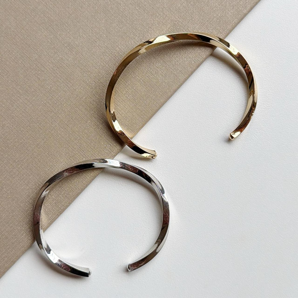 Bracelete Torcido Minimalista