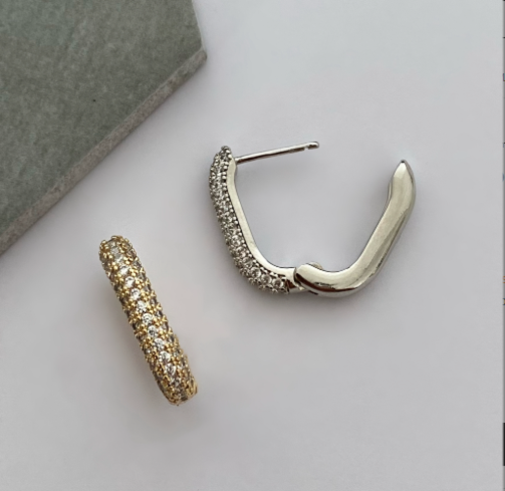Brinco Argola Retangular Zircônias