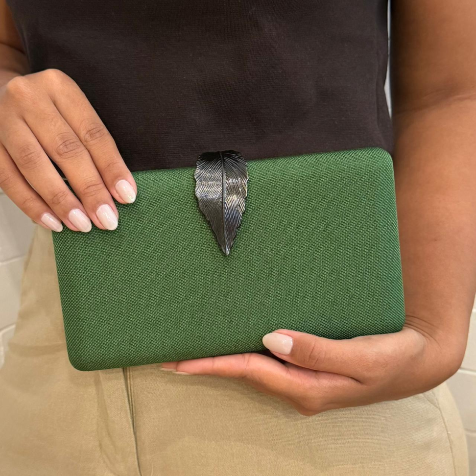 Clutch Folha