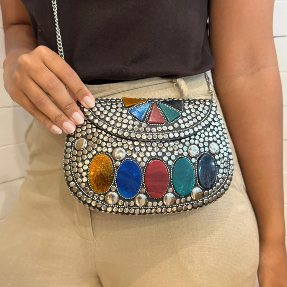 Clutch Indonésia Devi