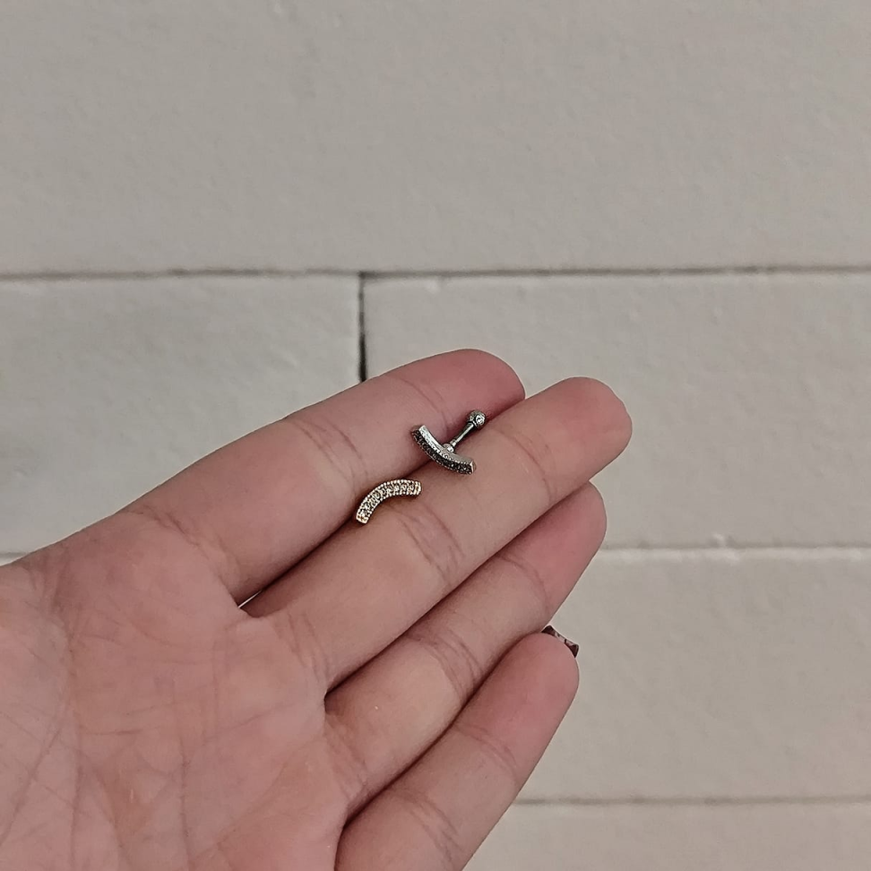Piercing Earcuff Arco Zircônias